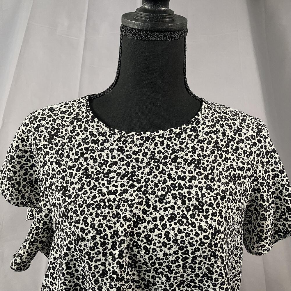 Adrianna Papell Shirt Womens Large Black White‎ Floral Print Short Sleeve Blouse - Picture 2 of 13